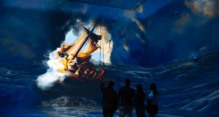 Las obras de arte cobran vida en una galería de Londres y puedes sentirte dentro de ellas