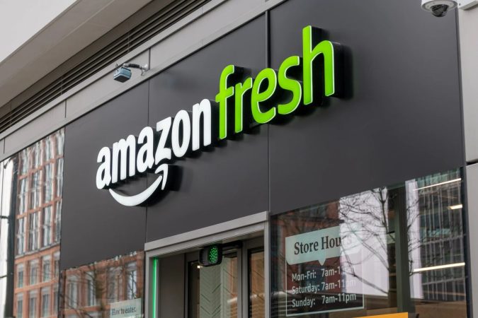 Los expertos auguran un descenso del 2% de las ventas en Amazon 1 Merca2.es Los billetes dorados de Amazon Fresh que premian la fidelidad del cliente