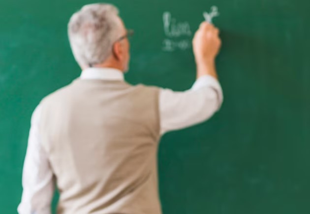 Destaca en tu Carrera con italki: Mejora tu CV con la Ayuda de Profesores de Inglés