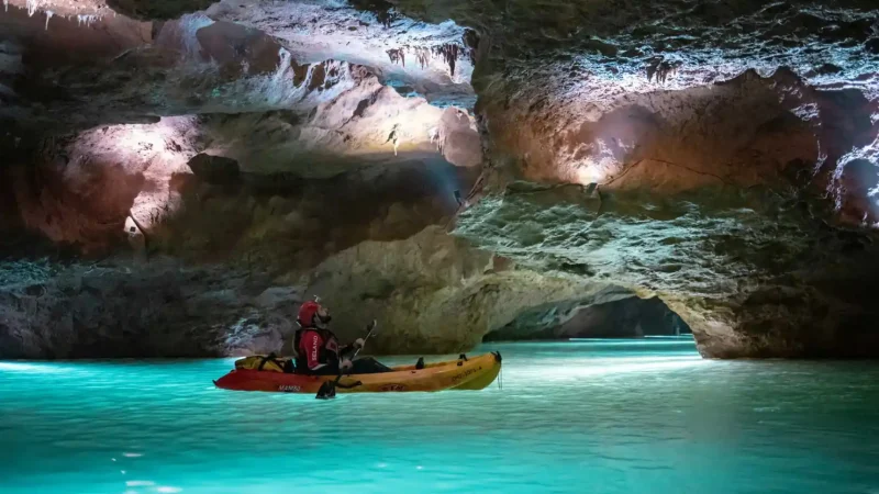 La cueva sacada de un cuento de hadas que se encuentra en España 1 Merca2.es España