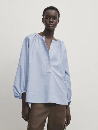 Massimo Dutti acaba de lanzar una colección de blusas ideal para resaltar tu bronceado 21 Merca2.es BLUSA EFECTO ARRUGADO
