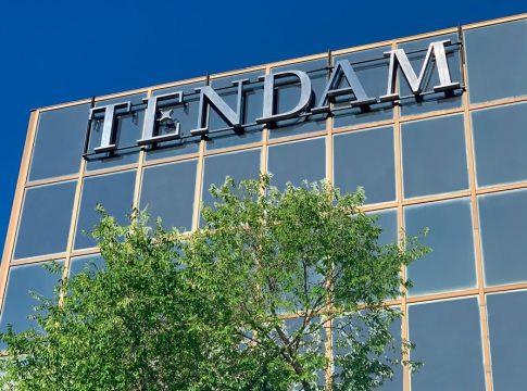 Fachada de la sede de Tendam. Fachada de la sede de Tendam.