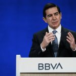 BBVA adelanta sus planes de adquisición frente a Sabadell