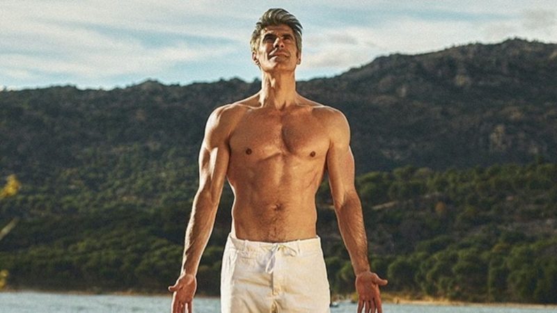 El truco secreto de Jorge Fernández para lograr esos abdominales de acero a sus 51 años 1 Merca2.es Jorge Fernández y su secreto para tener abdominales de acero