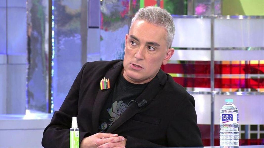 Kiko Hernández en su programa. (Foto: YouTube)