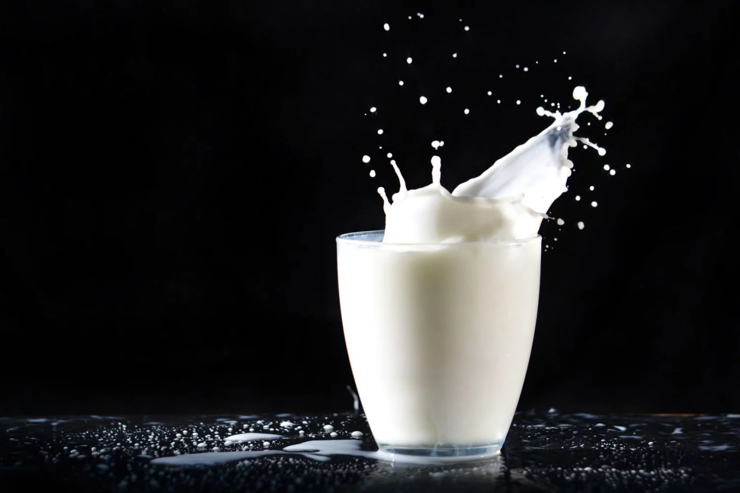 La OCU se moja: esta es la peor leche de supermercado