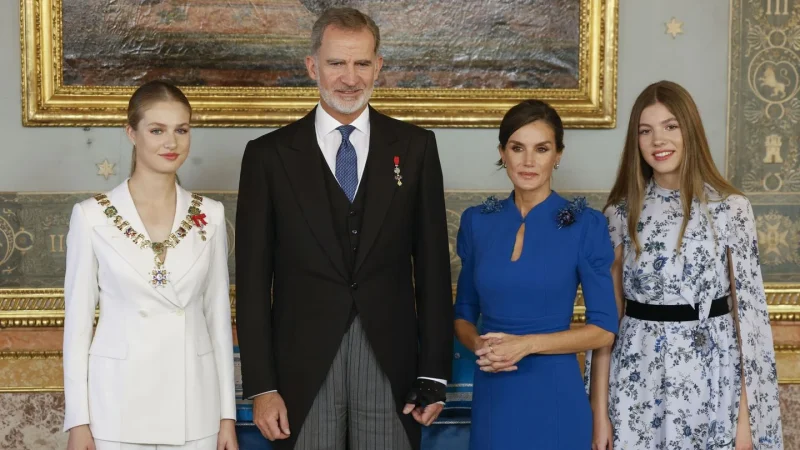 Joaquín Abad explica la jugarreta que Letizia le hizo al rey en el nacimiento de la infanta Sofía 32 Merca2.es Letizia y su visión para Leonor y Sofía: formando mujeres poderosas y ambiciosas