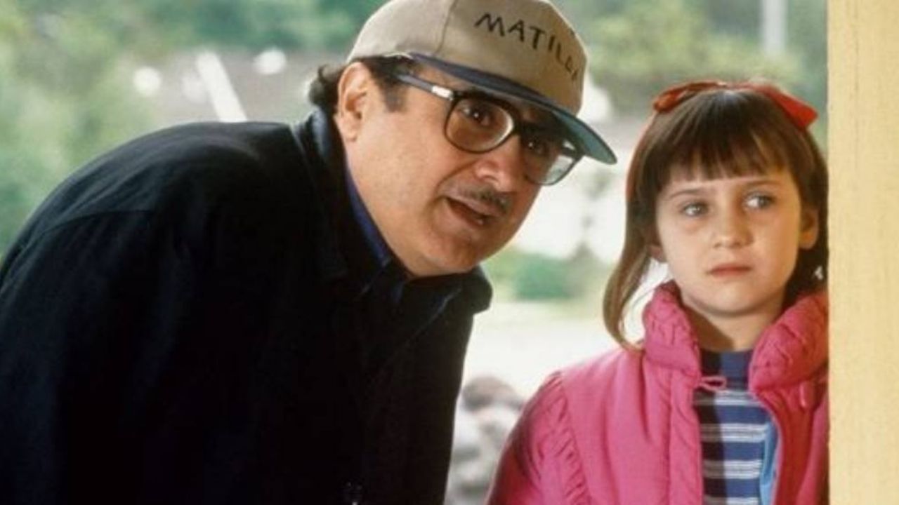 El lado oscuro de la película Matilda que te hará llorar 2 Merca2.es La trágica historia de Mara Wilson que conmovió a DeVito