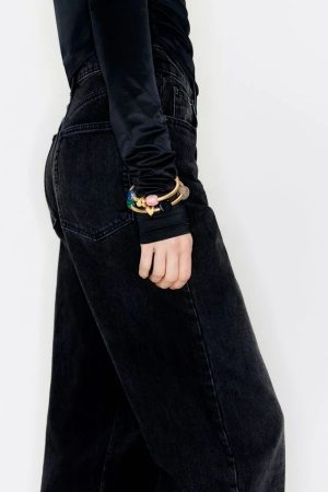 PULSERA ESPIRAL DORADA PIEDRAS Y CORAZONES