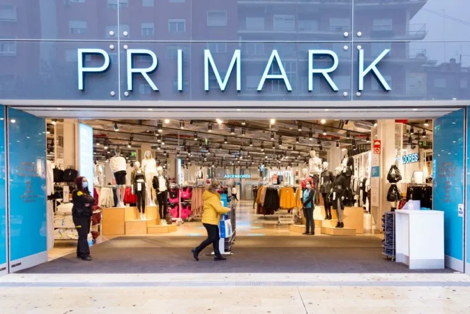 Los empleados de Primark y Mango se exponen al descontrol de las horas extras en el Black Friday 3 Merca2.es Primark tiene el vestido camisero bohemio que no te vas a quitar en todo el verano y por menos de 25 euros