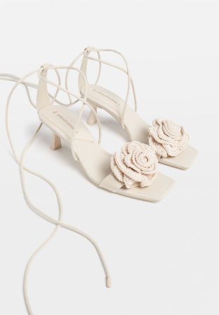 SANDALIA DETALLE FLOR