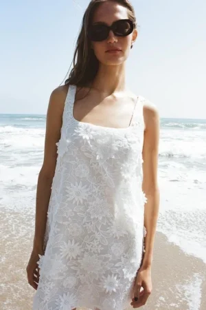 VESTIDO CORTO BORDADOS ZW COLLECTION