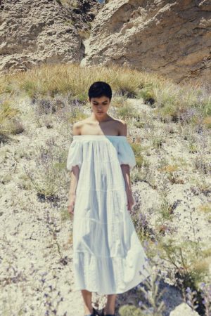 Sfera arrasa con esta colección de vestidos holgados perfectos para disimular barriguita 63 Merca2.es VESTIDO SHEERSUCKER