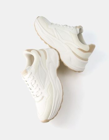 Bershka se apunta a la moda de las zapatillas con plataforma 25 Merca2.es Zapatillas combinadas rejilla