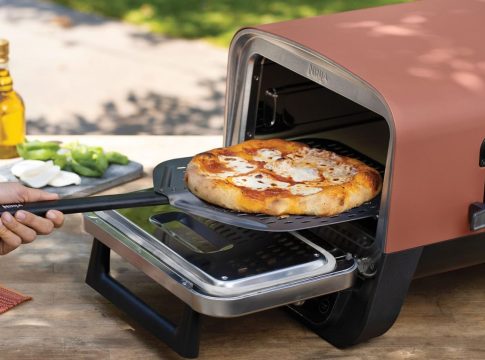 Amazon tiene en oferta este mini horno de exterior especial para preparar pizzas como todo un italiano Amazon tiene en oferta este mini horno de exterior especial para preparar pizzas como todo un italiano