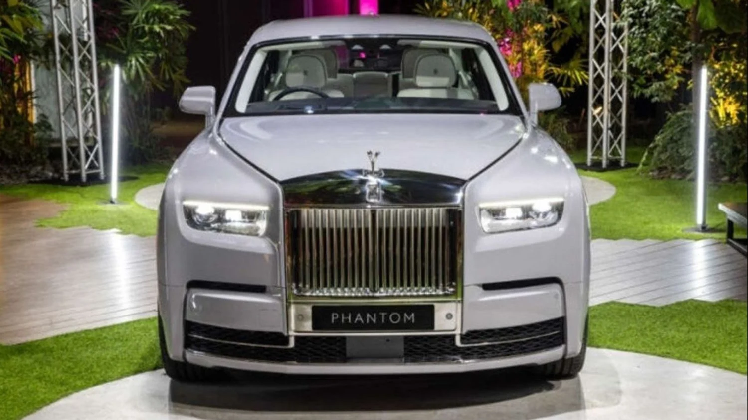 auto-neymar-rolls-royce