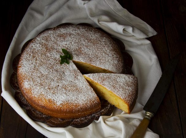 Bizcocho de yogur en Thermomix: Un clásico renovado 6 Merca2.es bizcocho de yogur Merca2.es