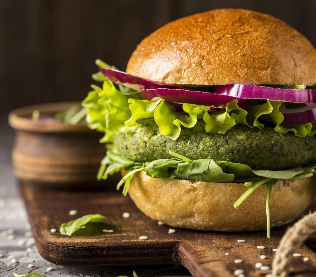 Ya sea por salud o por convicción debes probar estas hamburguesas veganas de Alcampo, ¡te encantarán!