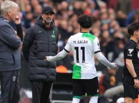 jurgen klopp mohamed salah ¿Se rompió la relación? Filtraron las fuertes frases que se dijeron Klopp y Salah