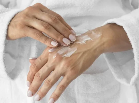 manchas-manos Olvídate de las manchas en tus manos con este truco que si funciona