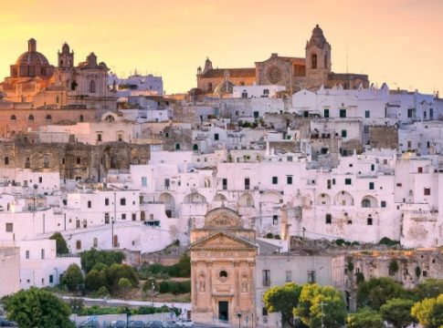 ostuni La asombrosa ciudad completamente blanca en Italia