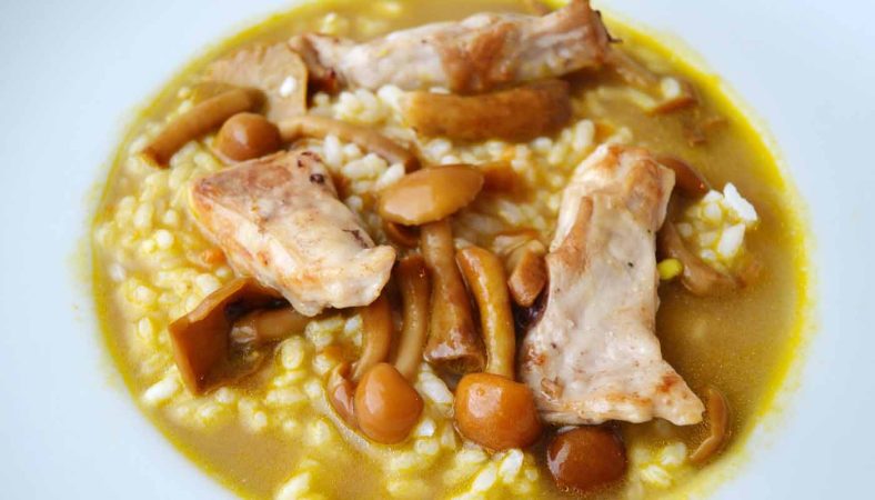 receta de arroz caldoso con conejo y setas Merca2.es
