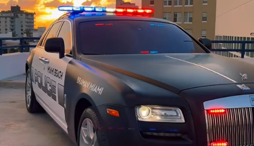 Así es el Rolls-Royce que acaba de presentar la policía de Miami Beach 1 Merca2.es Así es el Rolls-Royce que acaba de presentar la policía de Miami Beach