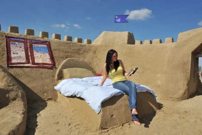 1441311592 54cabe15def22 strange hotels 07 0211 xl 1500939393 Merca2.es