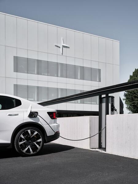 Las cuentas de Polestar empeoran un 13% en 2023 ante la crisis de consumo de coches eléctricos