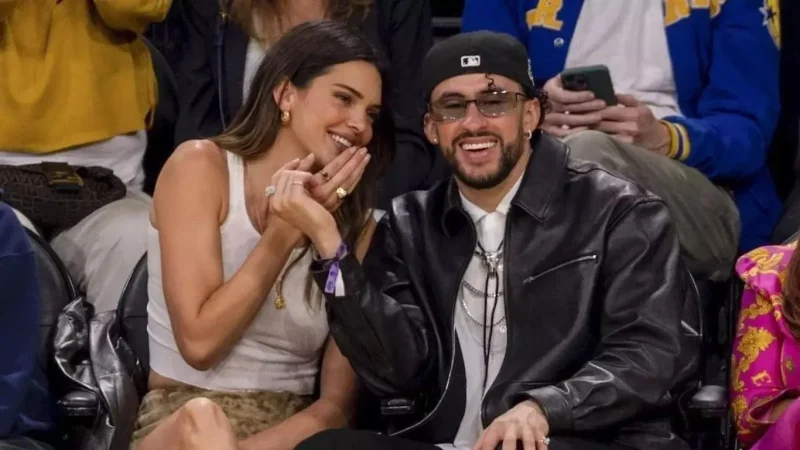 El incidente de Bad Bunny en un show que podría molestarle a Kendall Jenner 1 Merca2.es La reacción en redes del incómodo momento de Bad Bunny