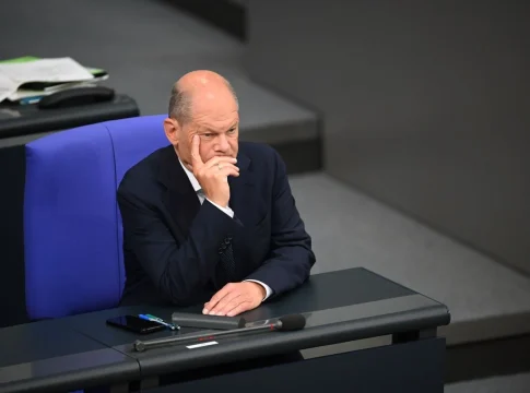 Olaf Scholz se opone al proteccionismo en Europa ante la competencia internacional
