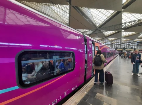 El SNCF aumenta las frecuencias entre Barcelona y París tras dejar por fuera Renfe este verano