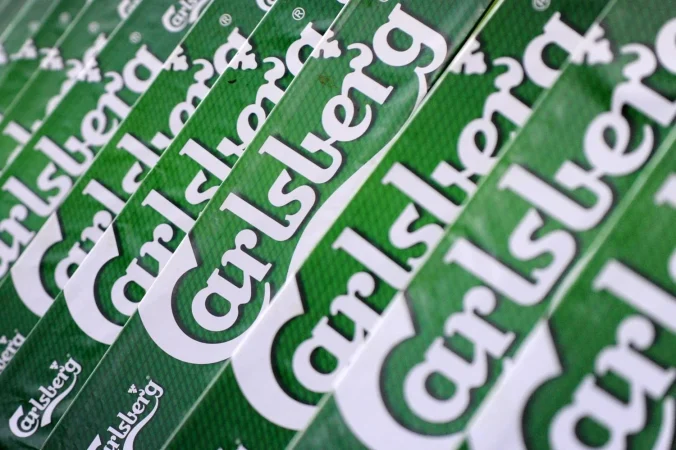Carlsberg apuesta por la IA y la digitalización para recuperar volúmenes precovid 1 Merca2.es EuropaPress 6050527 filed 22 october 2010 hamburg advertising boards of the carlsberg brewery Merca2.es