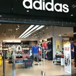 Las acciones de Adidas caen un 10% pese a un trimestre récord en ingresos y márgenes