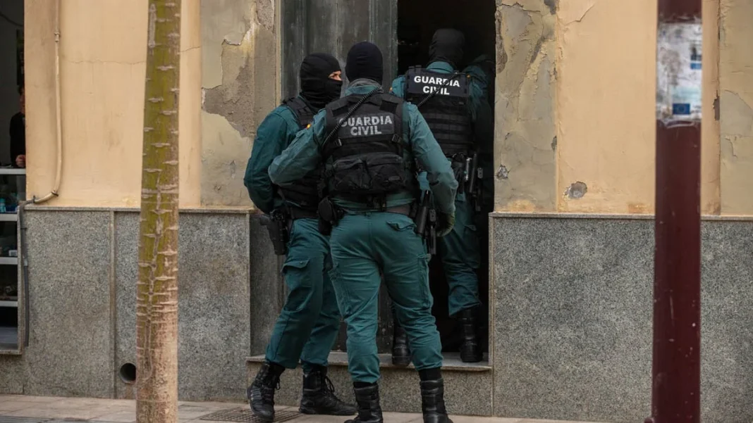 Guardia Civil-Policía