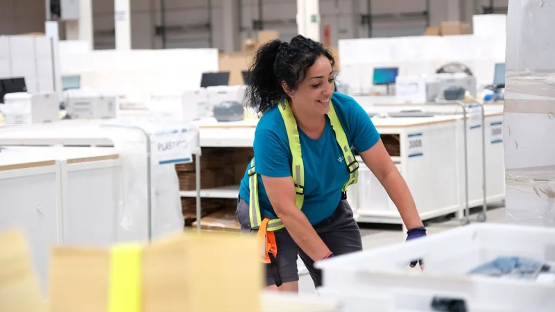 Tommy Hilfiger, Hackett y Pepe Jeans: así benefician las rebajas la tecnología para ofrecer mejores precios 3 Merca2.es Logisfashion rebajas junio 2024 Merca2.es