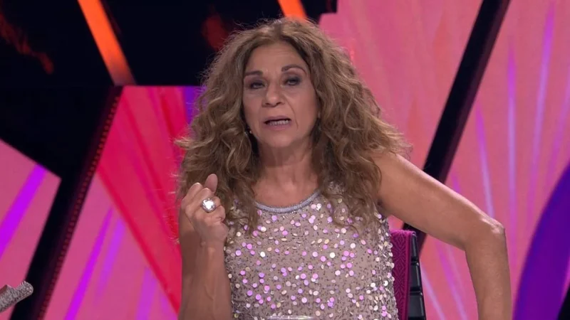 Lolita cuestiona la imitación de Valeria Ros: "Por Dios Santo, bájate de ahí ahora mismo" 8 Merca2.es Lolita Tu Cara Me Suena Merca2.es