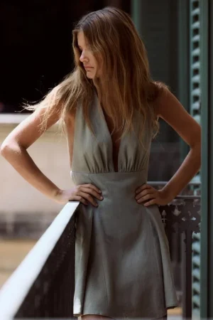 VESTIDO CORTO CON LINO