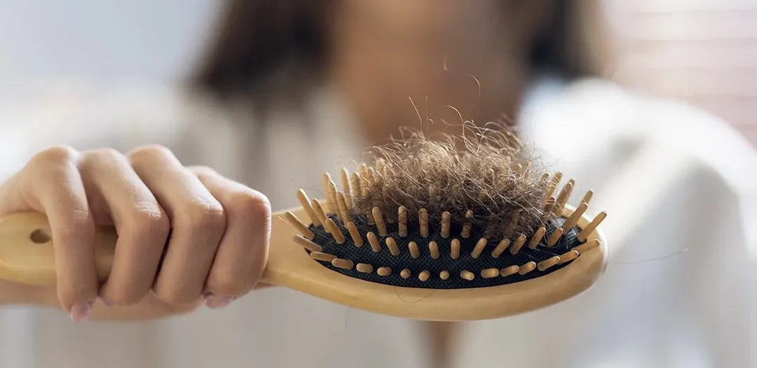 Dile adiós a la caída del cabello con este remedio natural
