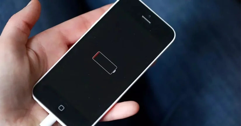 Esta batería nuclear, del tamaño de una pila de botón, asegura energía durante décadas 1 Merca2.es Bateria smartphone