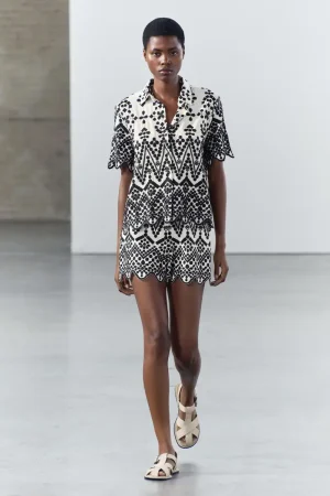 bermudas estampadas de zara 9b87b3c8 240613123412 800x1200 Merca2.es