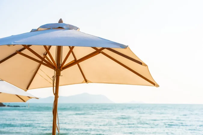 chair umbrella lounge beautiful beach sea ocean sky Merca2.es