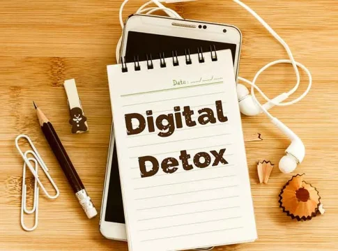 desconecta-movil-y-desintoxica Desconéctate del móvil y desintoxica tu mente con estos 5 hábitos