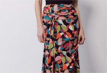 Corre que vuelan: prendas preciosas en moda mujer con descuentos en El Corte Inglés 1 Merca2.es falda Merca2.es