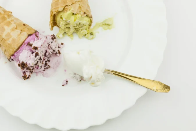 ice creams near spoon plate Merca2.es
