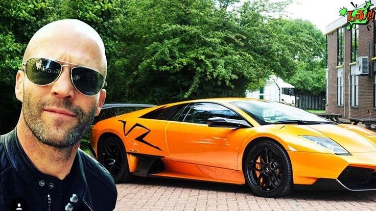 Jason Statham presenta su excéntrica colección que lo convierte en el más friki de Hollywood 1 Merca2.es Los objetos más codiciosos de la colección de Jason Statham