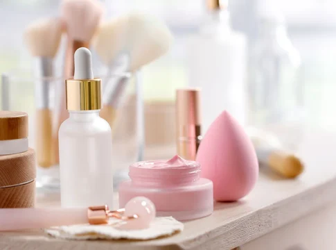 la-nueva-esponja-de-maquillaje La nueva esponja de maquillaje que está haciendo furor en Internet