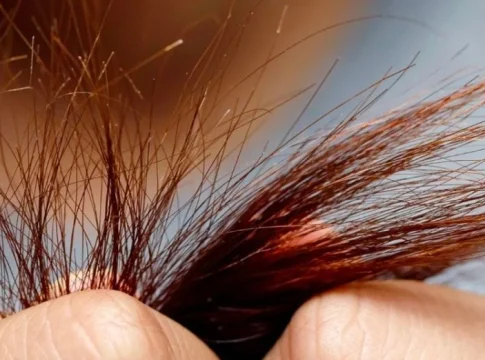 puntas-abiertas-cabello Cierra las puntas abiertas del cabello con este tratamiento natural