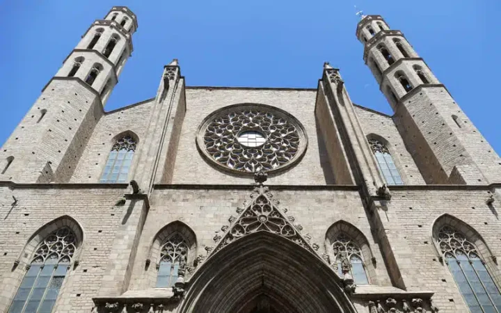 que ver en barcelona basilica Merca2.es