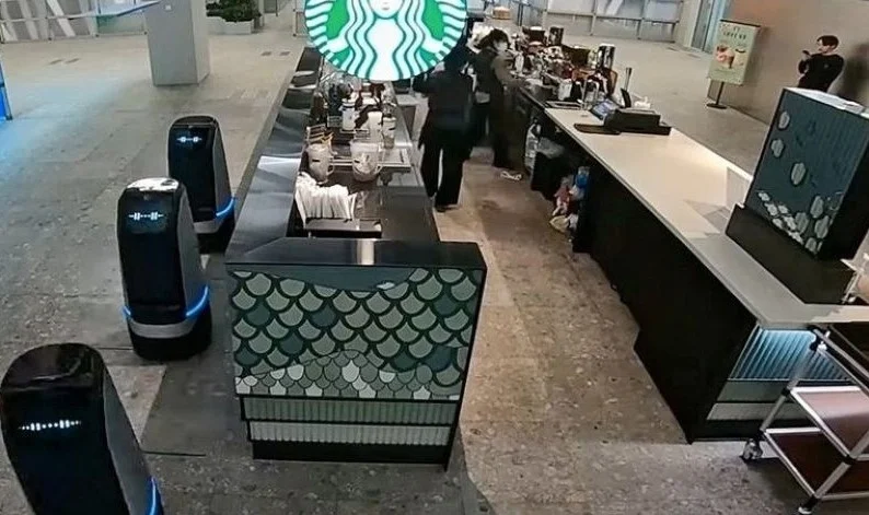 Starbucks inaugura su local 100% robotizado 1 Merca2.es Starbucks inaugura su local 100% robotizado